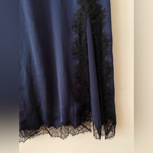 V-neck midi slip dress - Picture 2 of 4